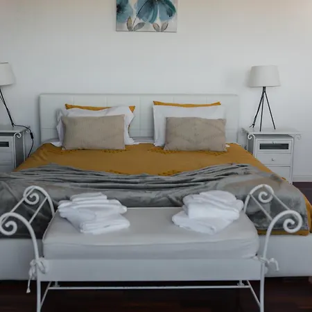 Quinta Do Sol Ocean With Bath & Volcano Views * Rabo de Peixe